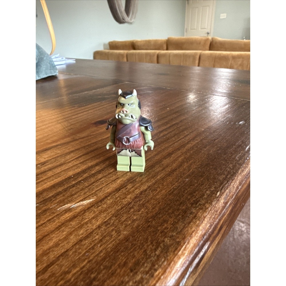 LEGO Minifigure GAMORREAN GUARD Star Wars  Good condition